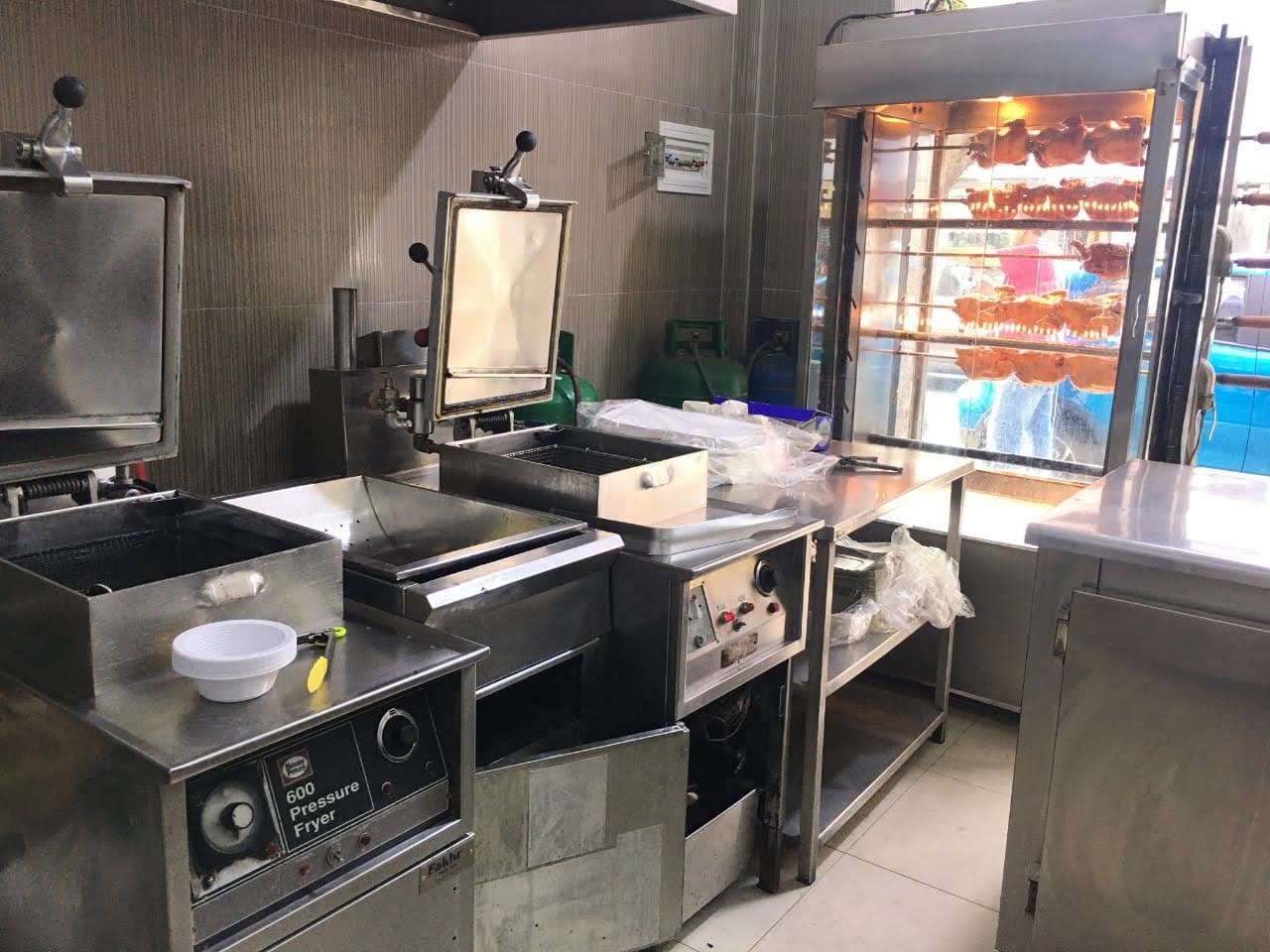 Farrouj Chmaitelly kitchen and rotisserie